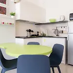Ng Apartment - Downtown Como