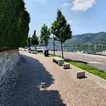 A Due Passi Dal Lago Olimpia\'S House