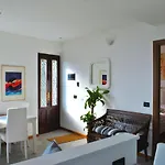 Apartment The Palm With Garden