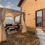 Nido D\'Amore Sul Lago Di Como