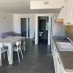 The Sunshine - Apartments With Pool