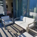 Simon\'S Place Lake View