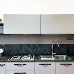 Lianora Apartment By Quokka 360 - Comfortable And Modern Flat In The Centre Of Como