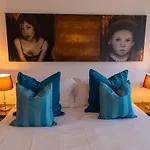 Trilocale Como Centro, Esclusivo 100 Mq Con 3 Balconi