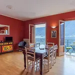 La casa di Paolo (sulla riva del lago)