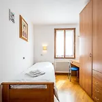 Apartment With Bicycle Storage In Dongo - Larihome A24