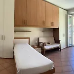 Lecco Only Females Guest House
