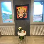Marilyn Apartment