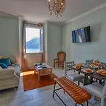 Bello Pezzo 3-Bedroom Lakeview Apartment With Shared Garden And Terrace