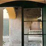 La Casa Nei Vicoli: In Centro A Due Passi Dal Lago