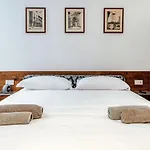 Suite Lo Storico - The House Of Travelers