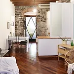 Il Moderno By Holiday Solutions