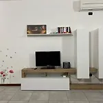 Como Lake Suite With Terrace & Parking