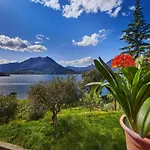 Casa Clivia
