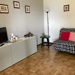 Lallas Home With Garden And Lake View