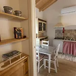 La Casa dei miei Nonni tra montagne e lago