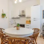 Rio\'S Cozy Apartment In The Heart Of Como