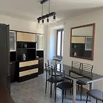 Apartment In Central Square With Lake View