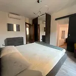 Apartment In Central Square With Lake View