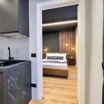 Prestige Duomo Apartment - Lake Como