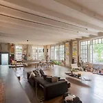 Design Loft With Private Parking By Rent All Como