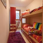 Vista D\'Oro Apartments