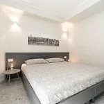 Apt 2 Min From The Cathedral With Private Parking