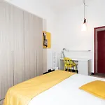 Pop House - Spacious Flat Next To Cathedral & Lake