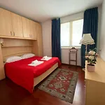 The Little Eagle - Apartment With Terrace