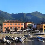Casa Ariel, In Piazza A Colico, Como Lake