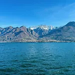 Renzo E Lucia Lake View Apartment