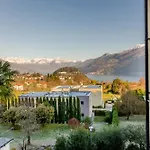 Regal Villa With Como Lake View And Free Parking