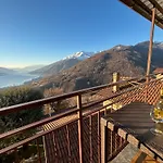 Stunning Lake View Apartment Peglio - Larihome A45