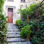 Il Lauro - By Myhomeincomo