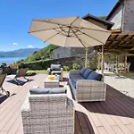 Bello Pezzo 3-Bedroom Lakeview Apartment With Shared Garden And Terrace