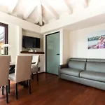 Luxury Como Lake Apartment