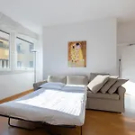 Joivy Apartments By The Lake