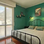 Cozy & Budget Apartment Near The Beach