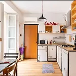 Piazza Volta Apartment