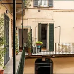 Piazza Volta Apartment