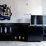 Piazza Del Lago Suites