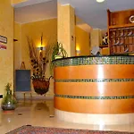 Hotel 2000