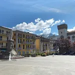 Meridian House Lecco