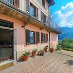Le Rose Sul Lago