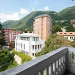 West Park Suite With Parking By Holiday Solutions