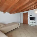 Cozy Apartment In Domaso With Kitchen