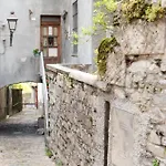 Laglio Apartment Above George
