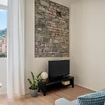 Exclusive Blue Apartment - City Center - Como - Near Station