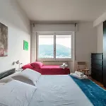 Window Flat - The House Of Travelers
