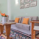 La Quiete With Private Garden By Rent All Como
